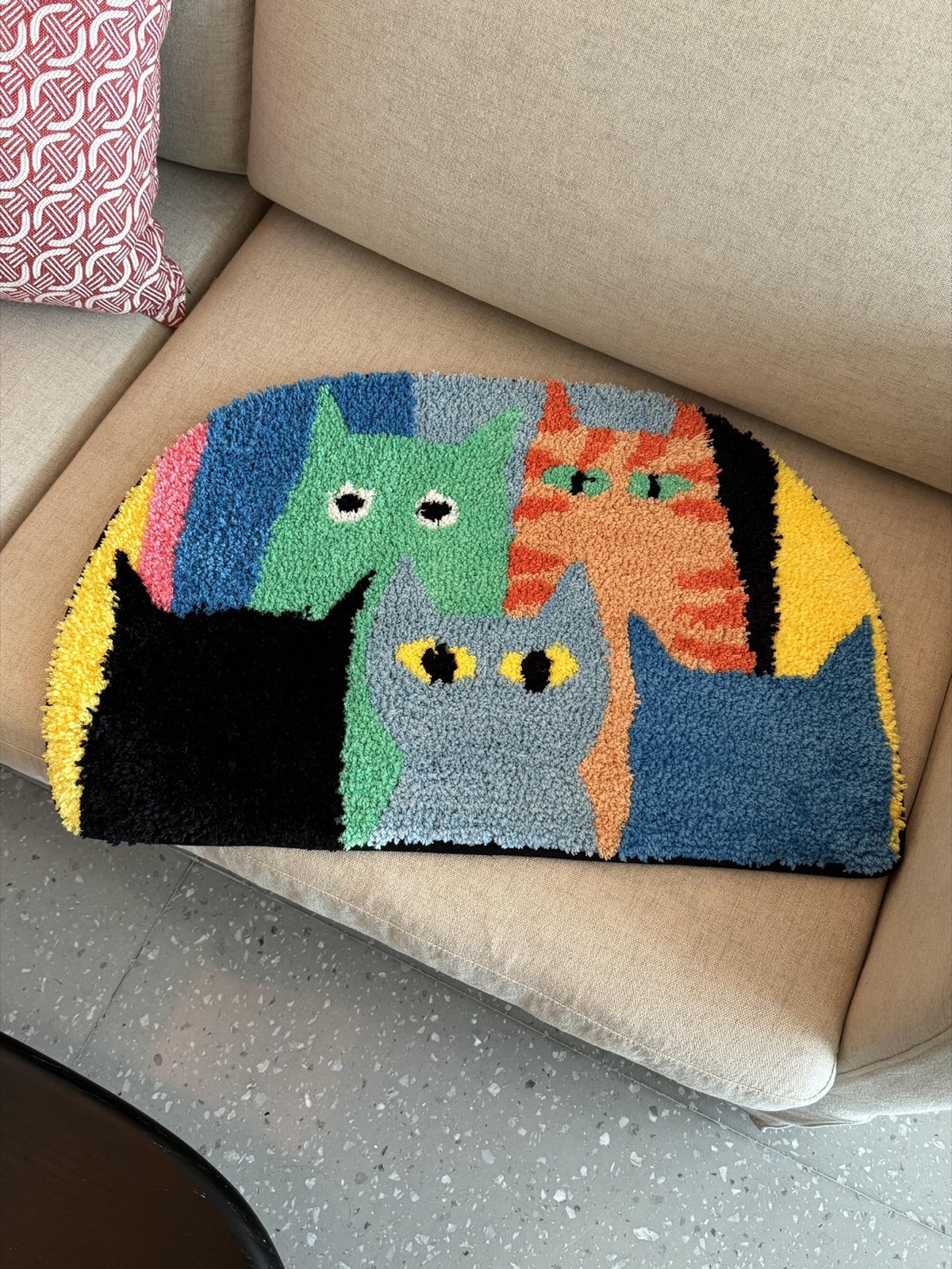 Graffiti Cat Tufted Rug | Dopamine Pop Art Bath Mat (50x80cm) - Image 2