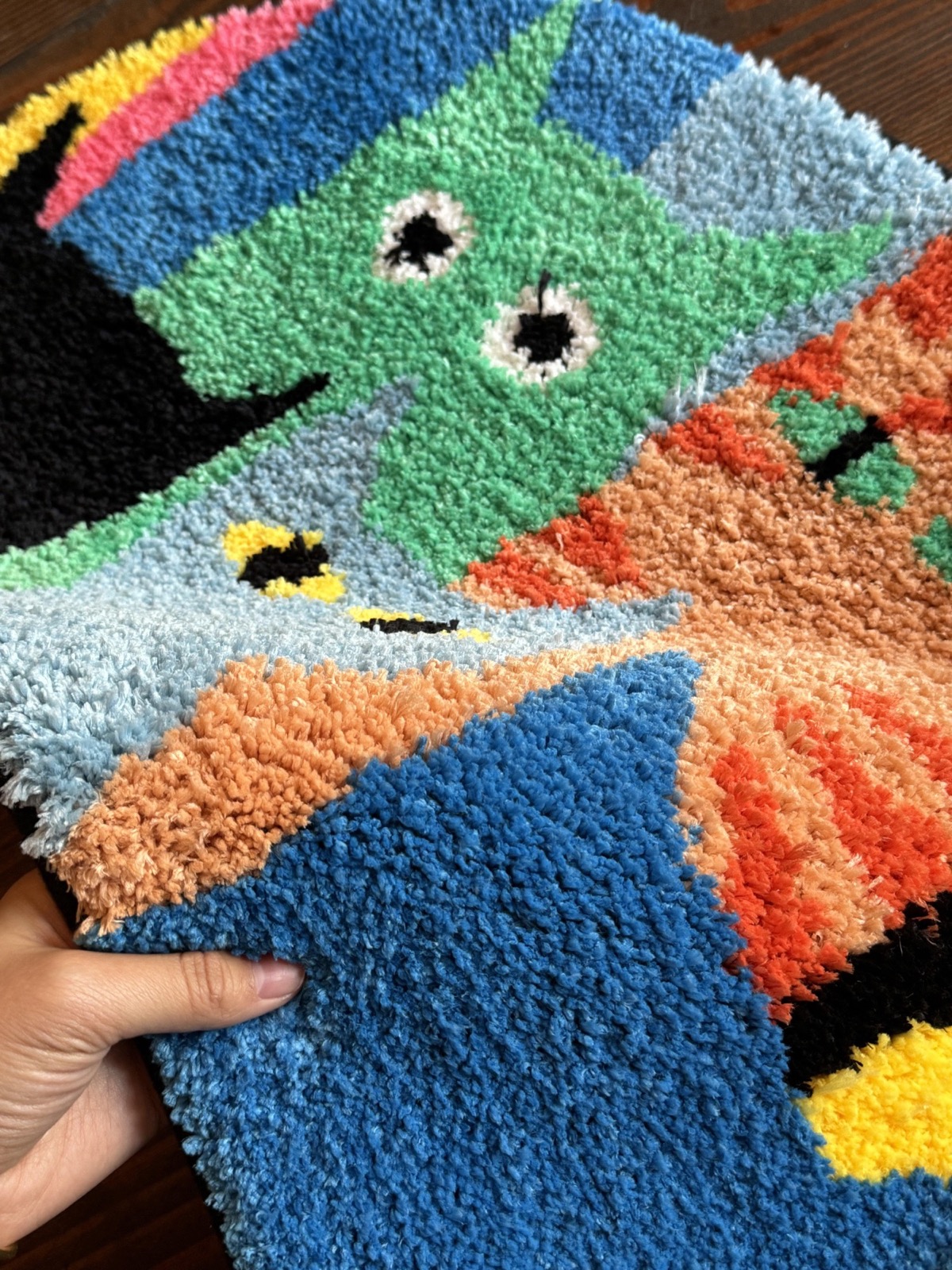 Graffiti Cat Tufted Rug | Dopamine Pop Art Bath Mat (50x80cm) - Image 6